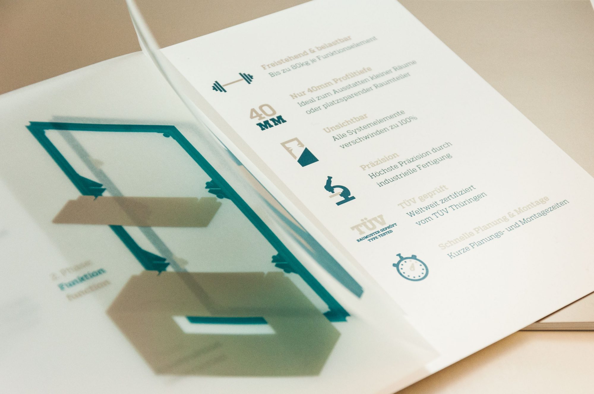 SR-17-2040-Broschur-350k-10