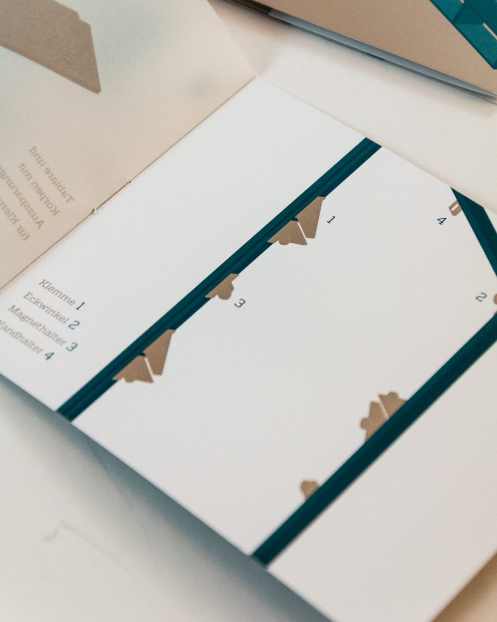 SR-17-2040-Broschur-350k-15