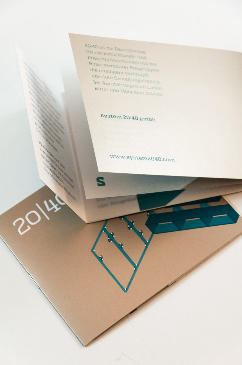 SR-17-2040-Broschur-350k-16