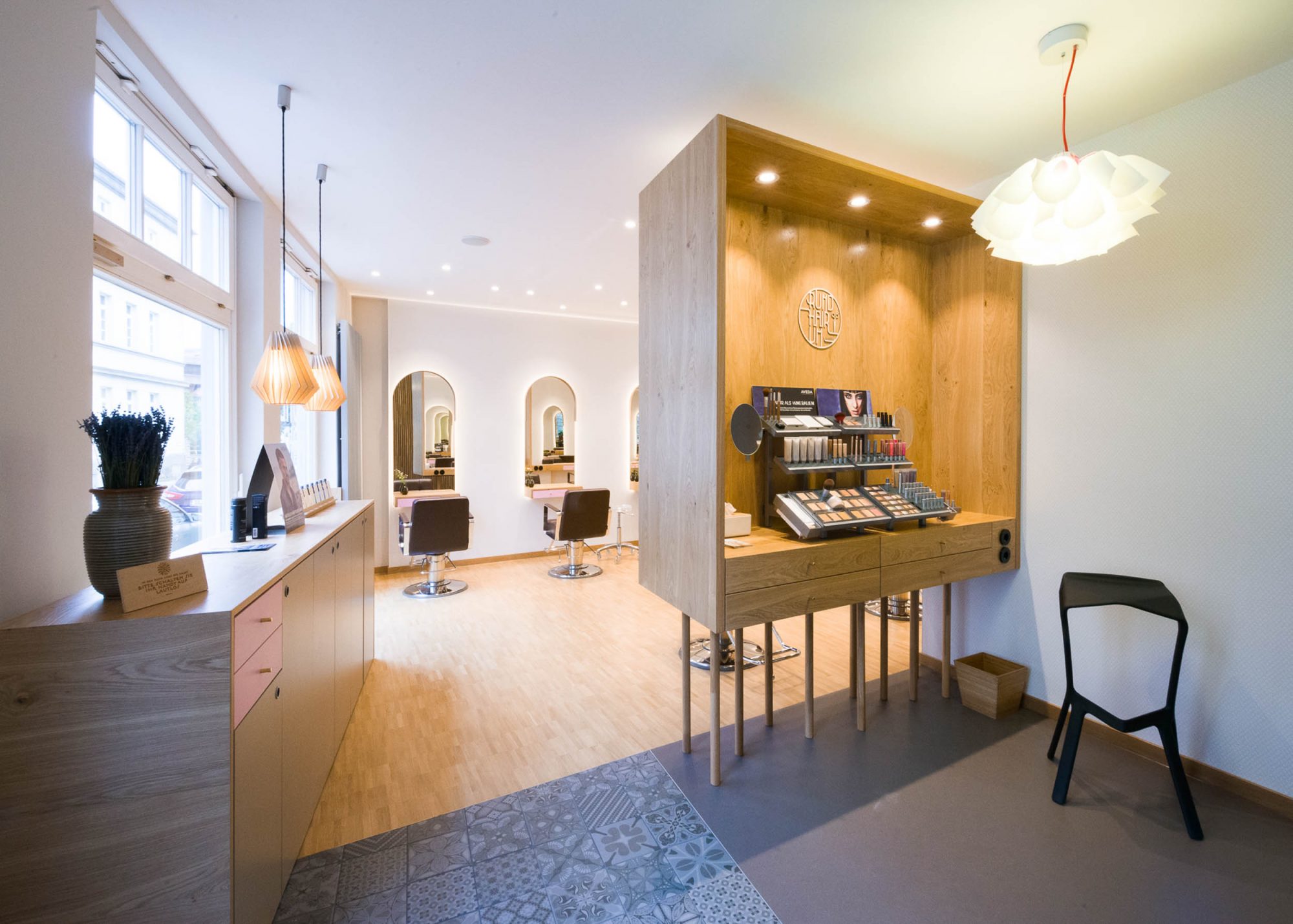 SR-17-RHU-innen-350k-4